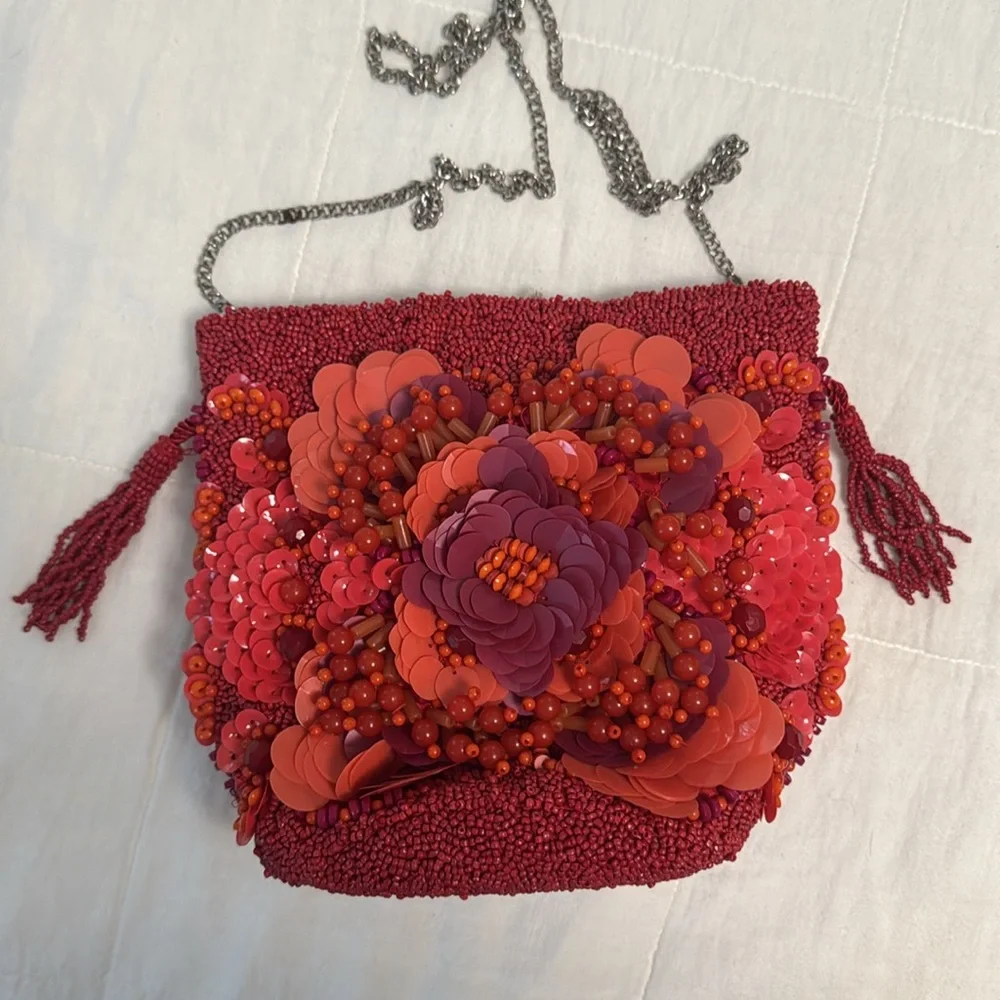 Red Beaded Floral Women's Bag - Picture 4 of 4
